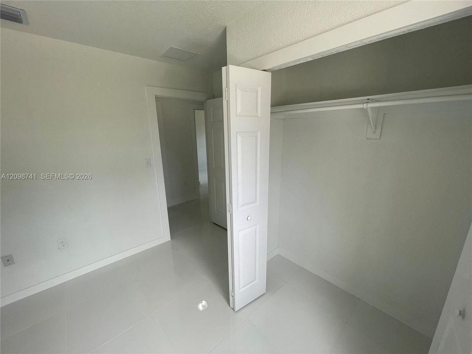 For Rent: $3,050 (3 beds, 2 baths, 1750 Square Feet)