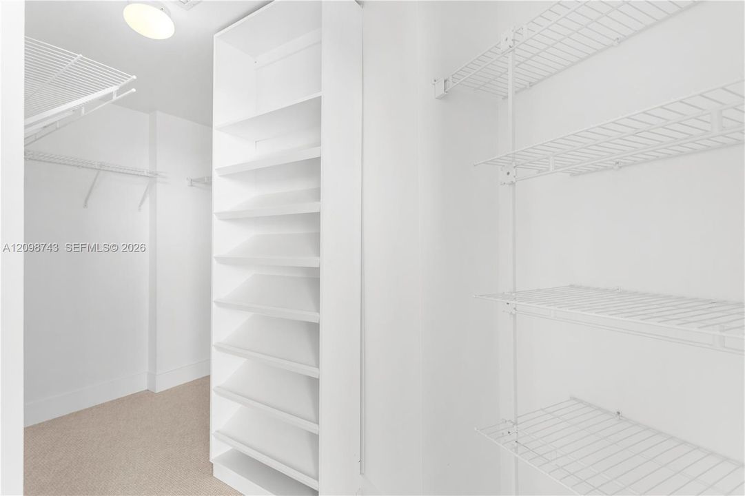 For Rent: $3,300 (1 beds, 1 baths, 770 Square Feet)