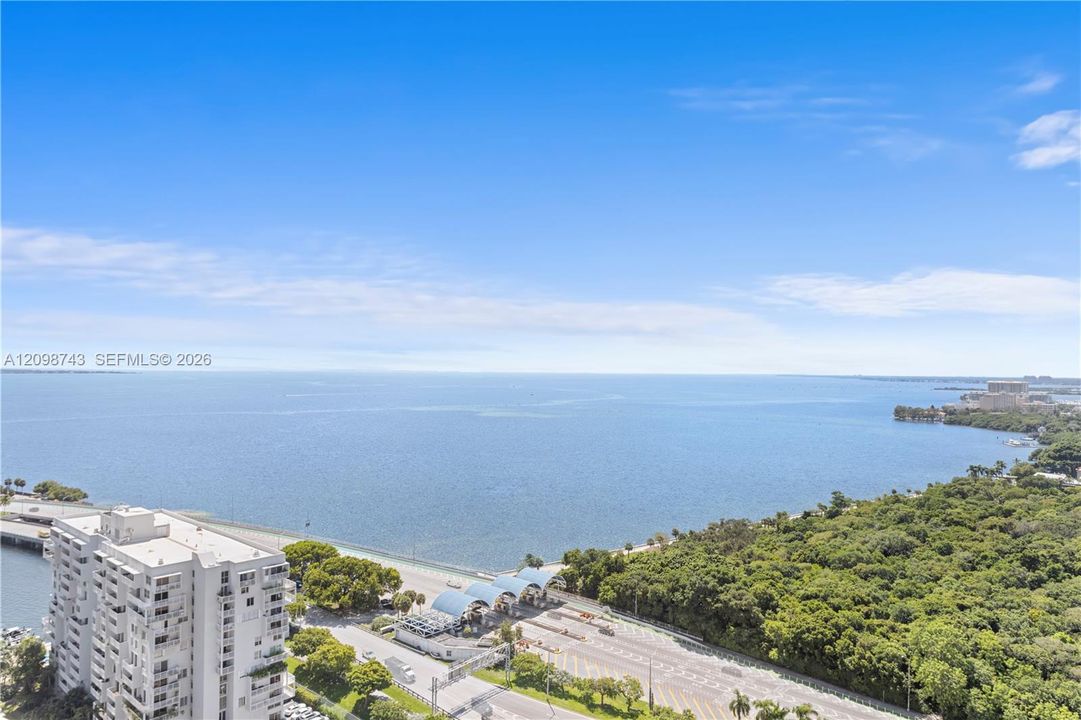 For Rent: $3,300 (1 beds, 1 baths, 770 Square Feet)