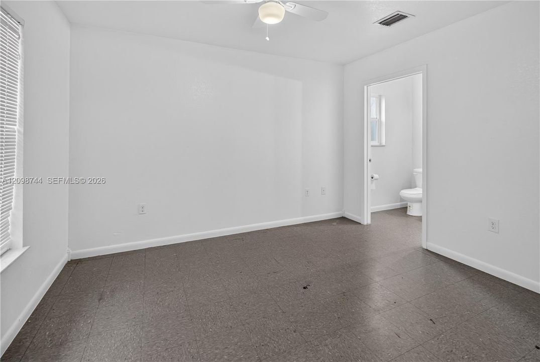 En Venta: $460,000 (3 camas, 2 baños, 1146 Pies cuadrados)