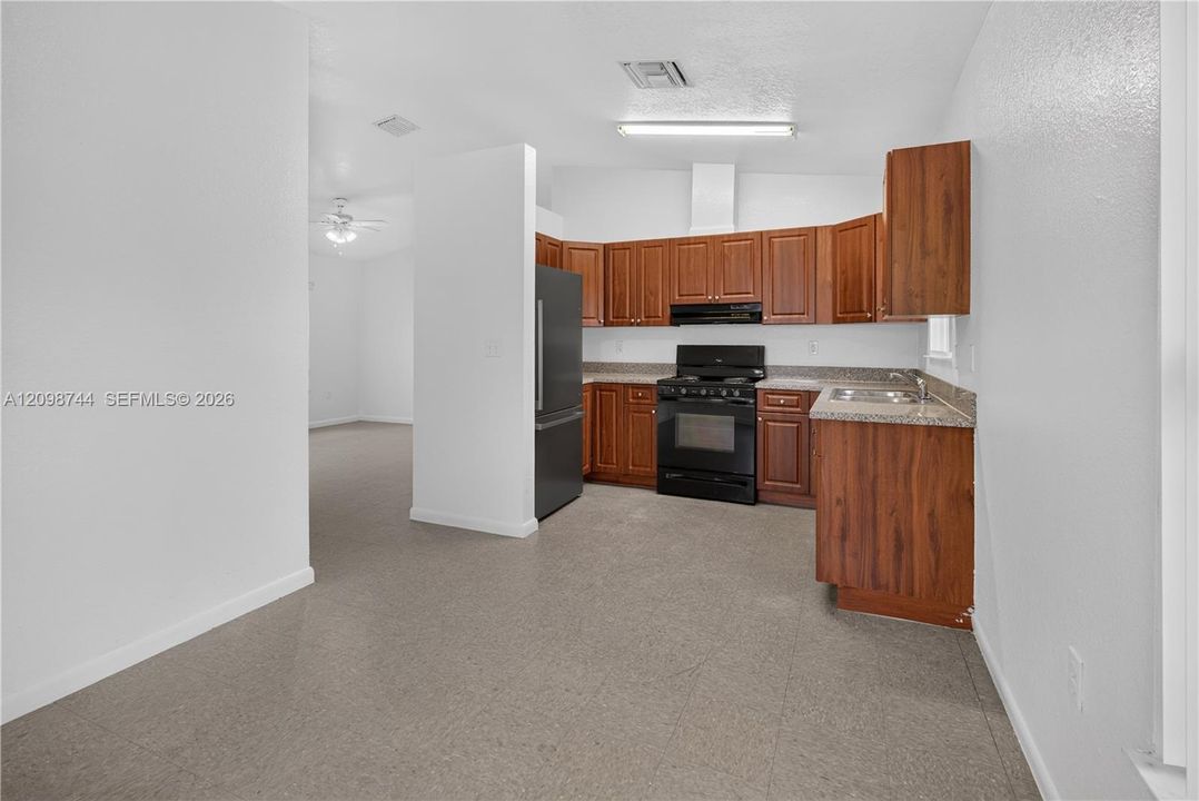 En Venta: $460,000 (3 camas, 2 baños, 1146 Pies cuadrados)