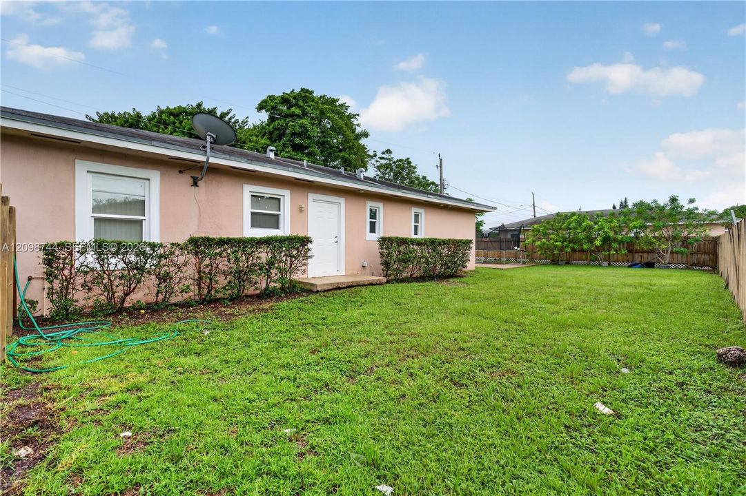 En Venta: $460,000 (3 camas, 2 baños, 1146 Pies cuadrados)