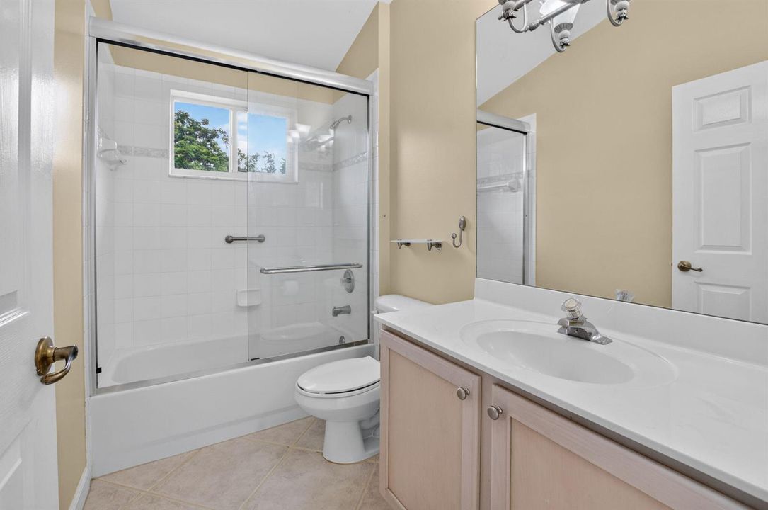 2nd bathroom