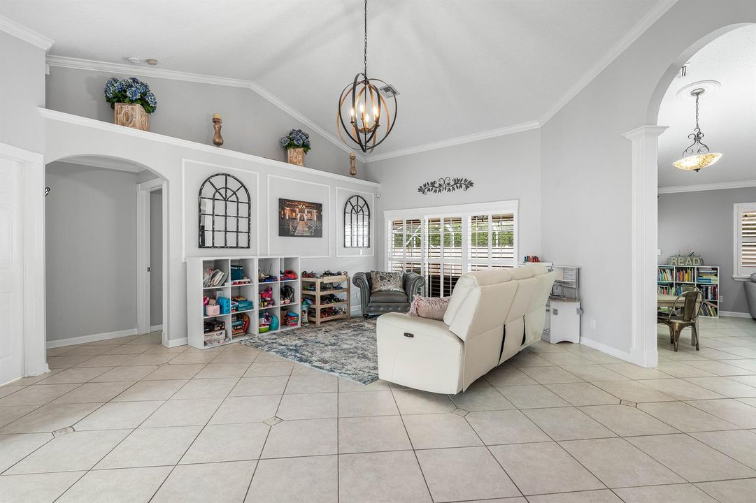 009-12685BucklandStreet-Wellington-FL-33