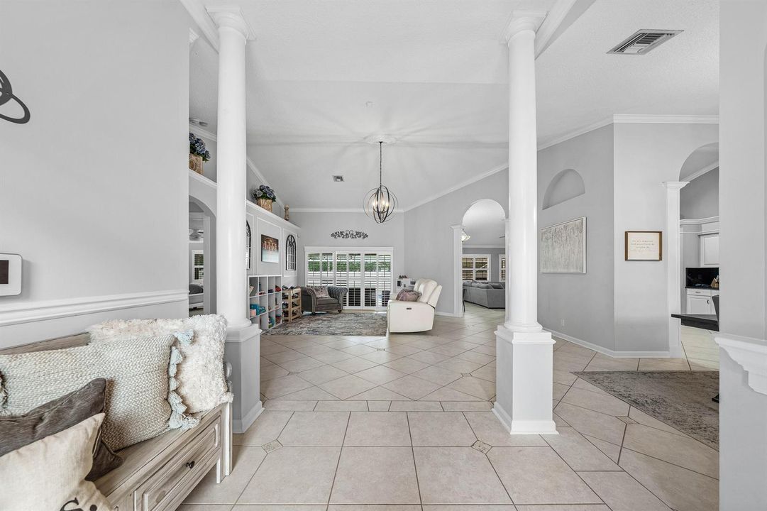 007-12685BucklandStreet-Wellington-FL-33