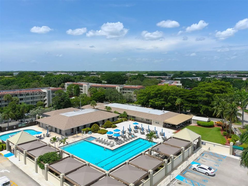 Main Swimming pool ,Gym, Cabanas, exercise lap pool