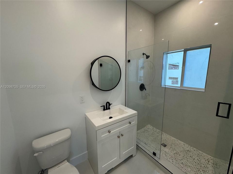 For Rent: $3,200 (3 beds, 2 baths, 1200 Square Feet)