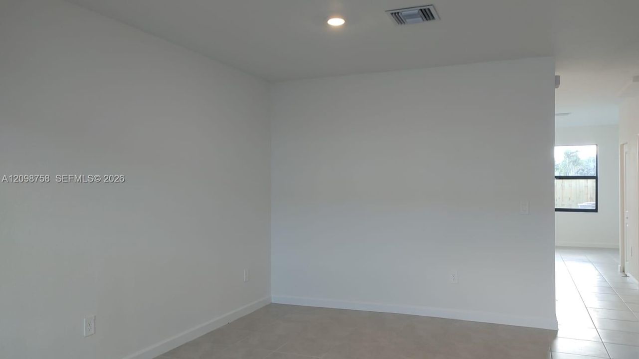 En Renta: $2,600 (3 camas, 2 baños, 1545 Pies cuadrados)