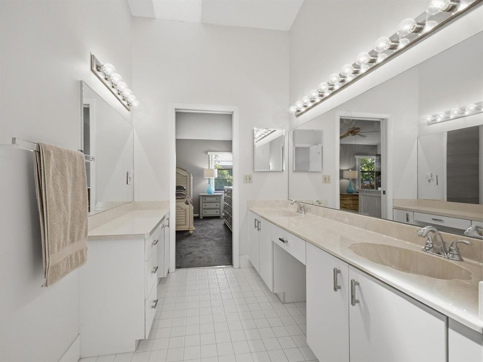 Primary_Bathroom_3