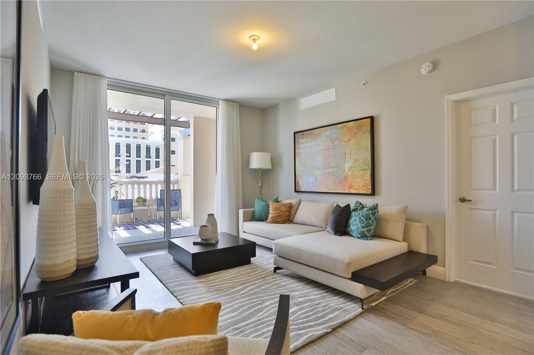 For Rent: $4,365 (2 beds, 2 baths, 1168 Square Feet)