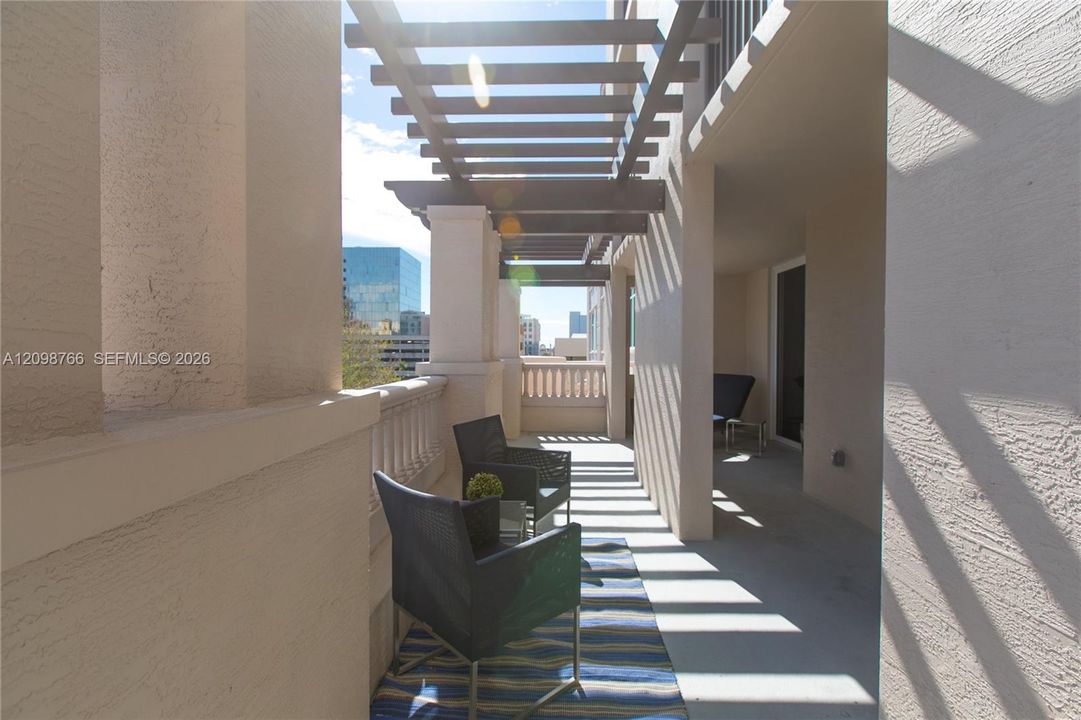 For Rent: $4,365 (2 beds, 2 baths, 1168 Square Feet)