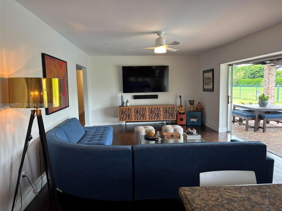 For Sale: $1,299,000 (3 beds, 2 baths, 2449 Square Feet)