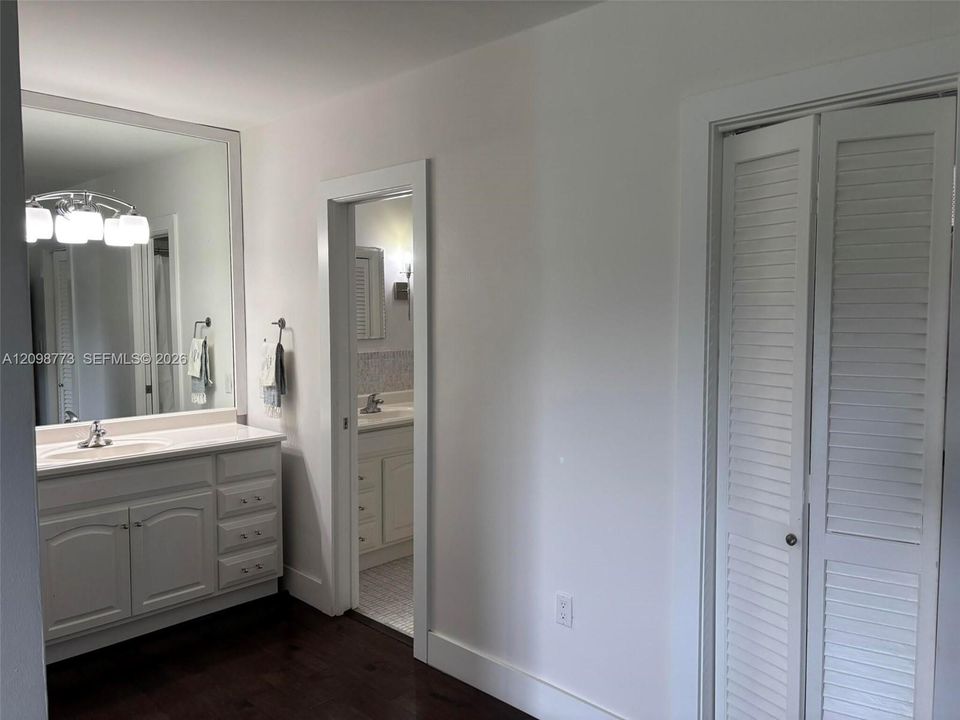 For Sale: $1,299,000 (3 beds, 2 baths, 2449 Square Feet)