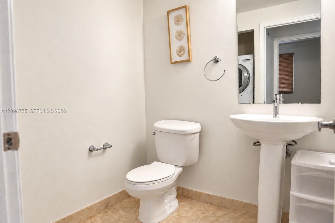 For Rent: $4,300 (2 beds, 2 baths, 1158 Square Feet)