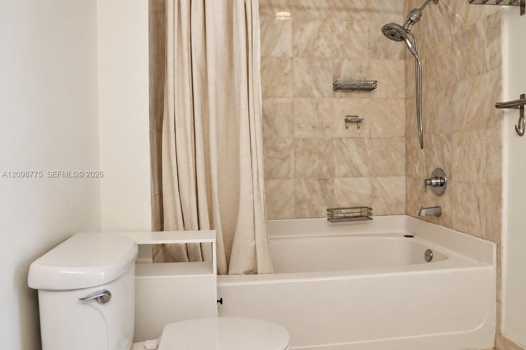For Rent: $4,300 (2 beds, 2 baths, 1158 Square Feet)