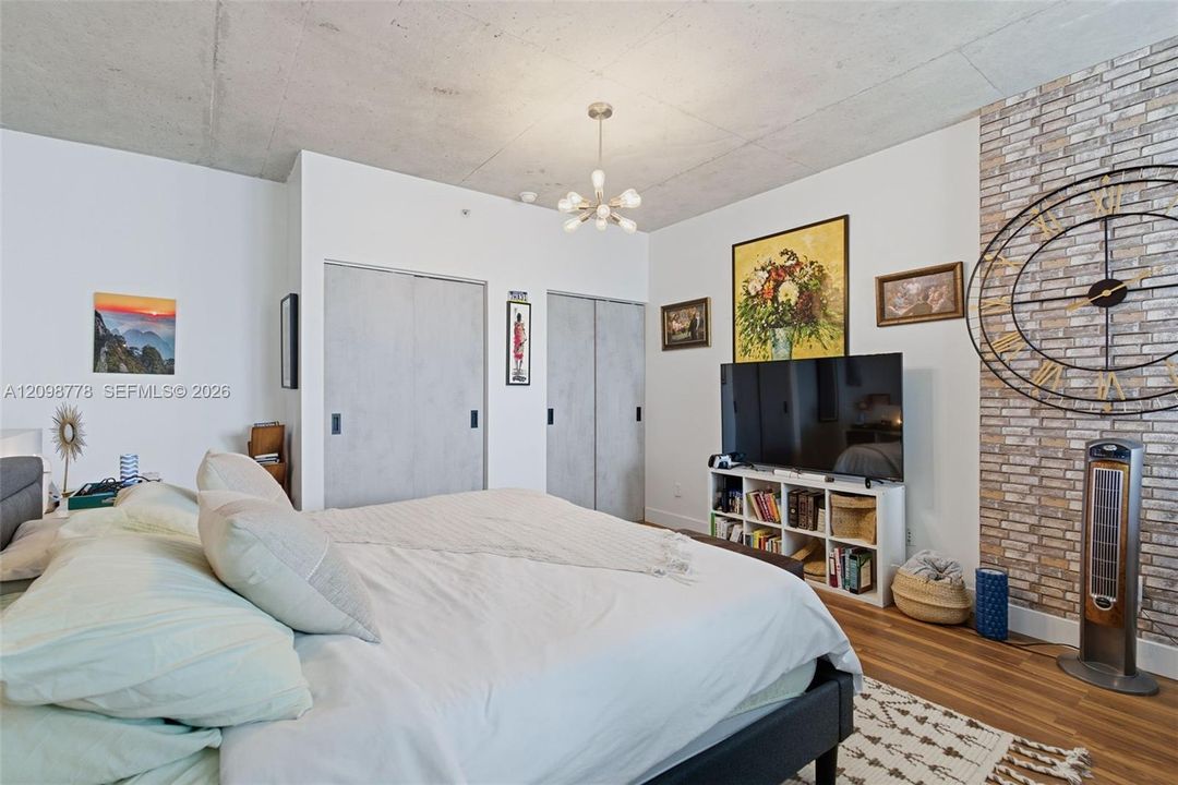 For Rent: $4,750 (2 beds, 2 baths, 1255 Square Feet)