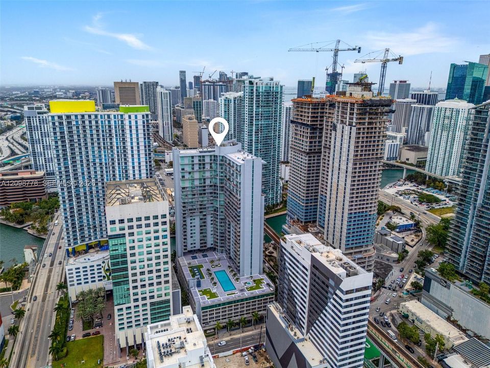 For Rent: $4,750 (2 beds, 2 baths, 1255 Square Feet)