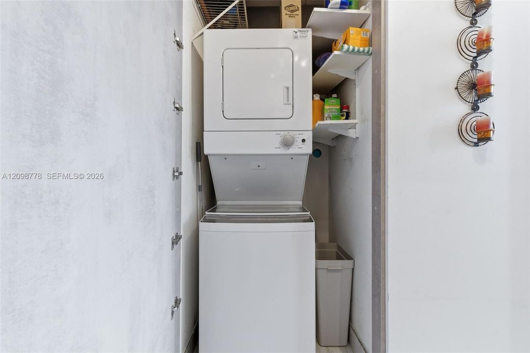 For Rent: $4,750 (2 beds, 2 baths, 1255 Square Feet)