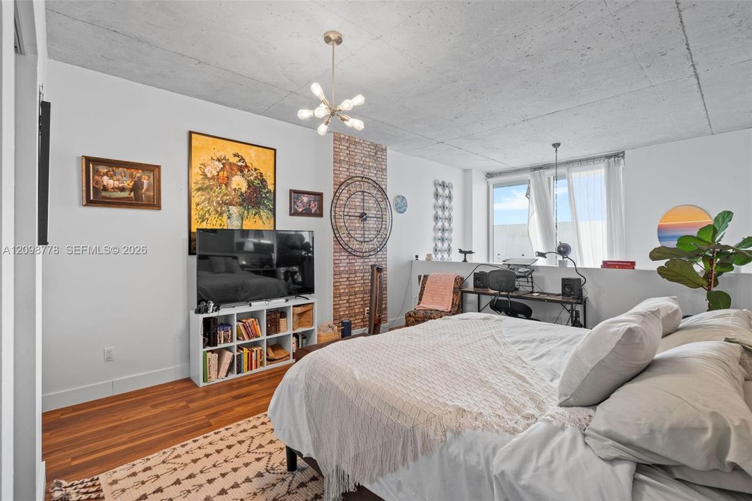 For Rent: $4,750 (2 beds, 2 baths, 1255 Square Feet)