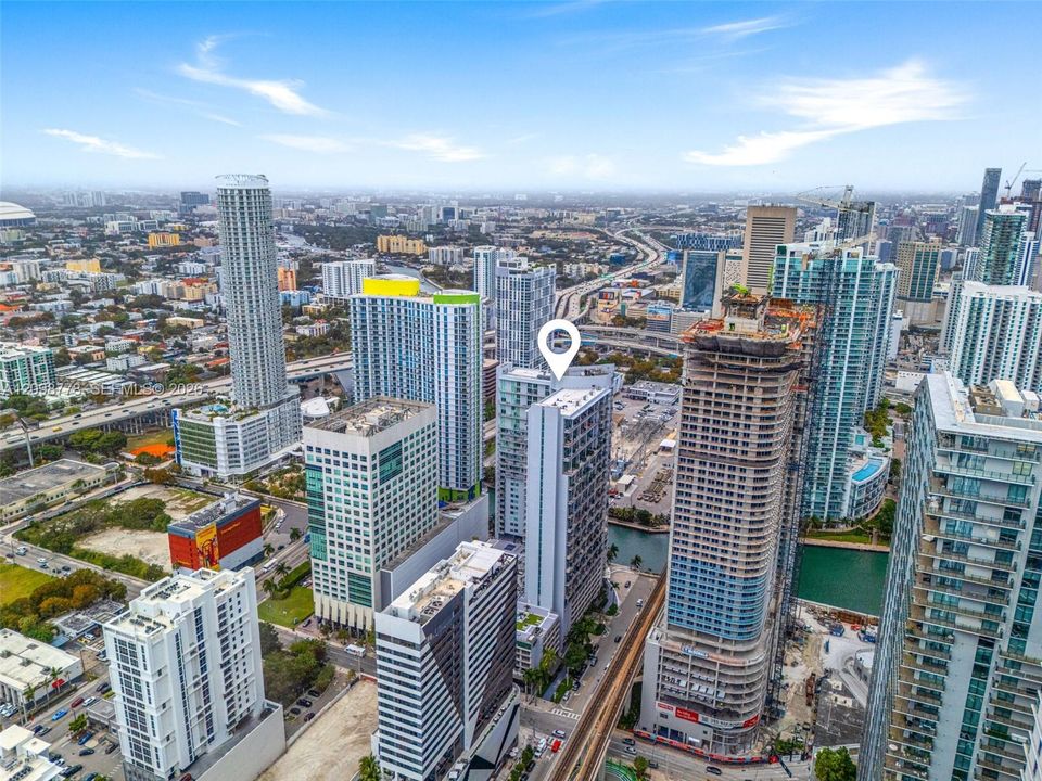 For Rent: $4,750 (2 beds, 2 baths, 1255 Square Feet)