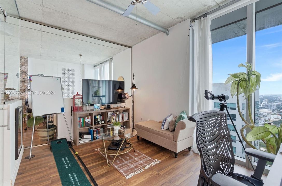 For Rent: $4,750 (2 beds, 2 baths, 1255 Square Feet)