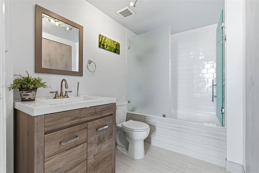 For Rent: $4,750 (2 beds, 2 baths, 1255 Square Feet)
