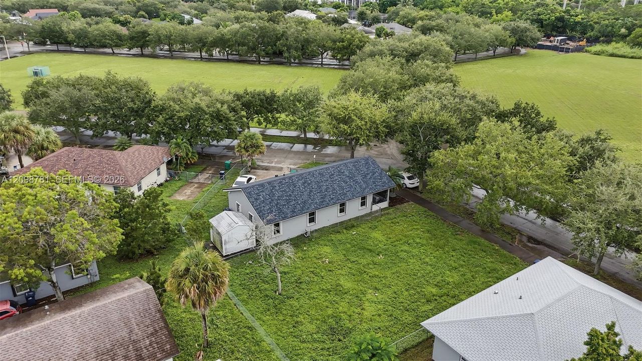 En Venta: $160,000 (0.09 acres)