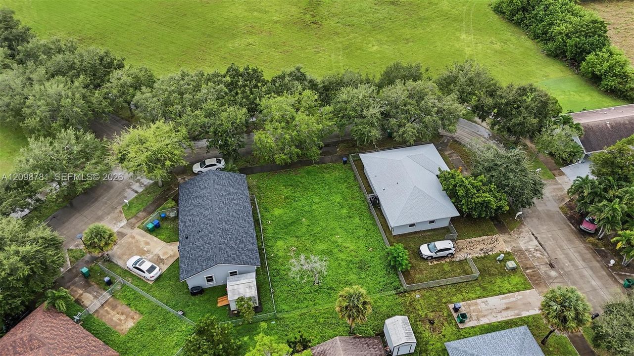 En Venta: $160,000 (0.09 acres)