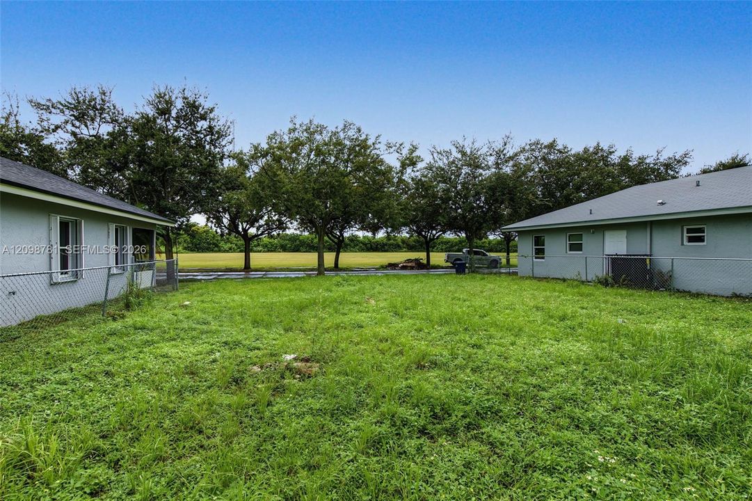 En Venta: $160,000 (0.09 acres)
