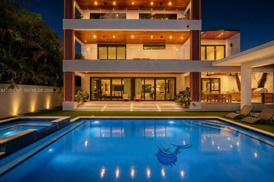 На продажу: $13,900,000 (7 спален, 7 ванн, 7119 Квадратных фут)