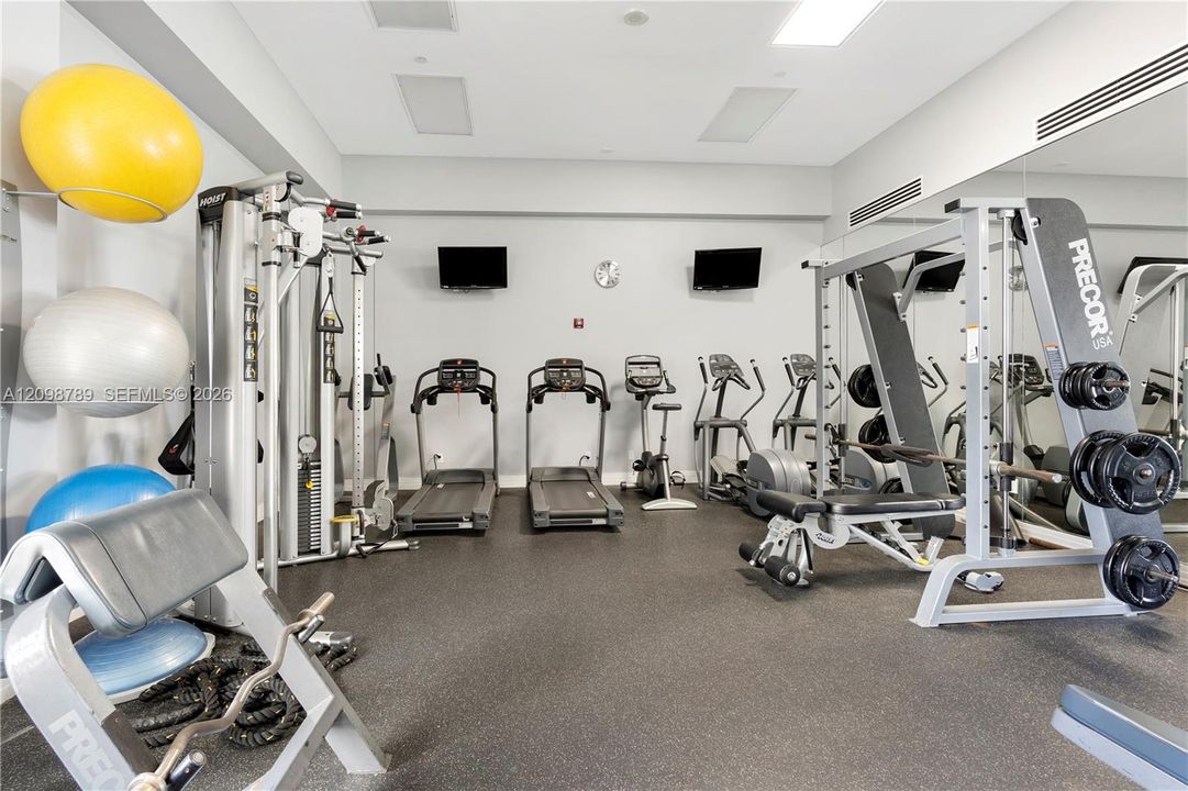 Active With Contract: $6,000 (2 beds, 2 baths, 1218 Square Feet)