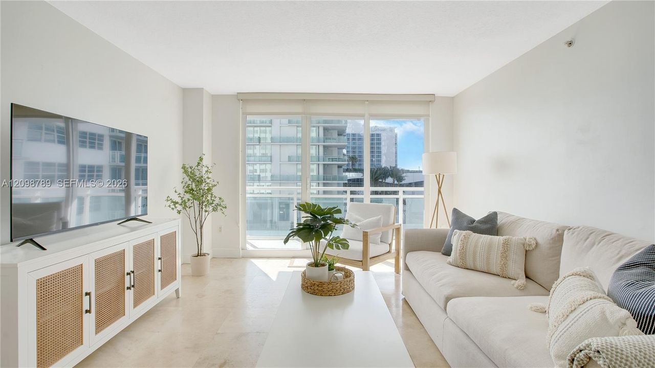 Active With Contract: $6,000 (2 beds, 2 baths, 1218 Square Feet)