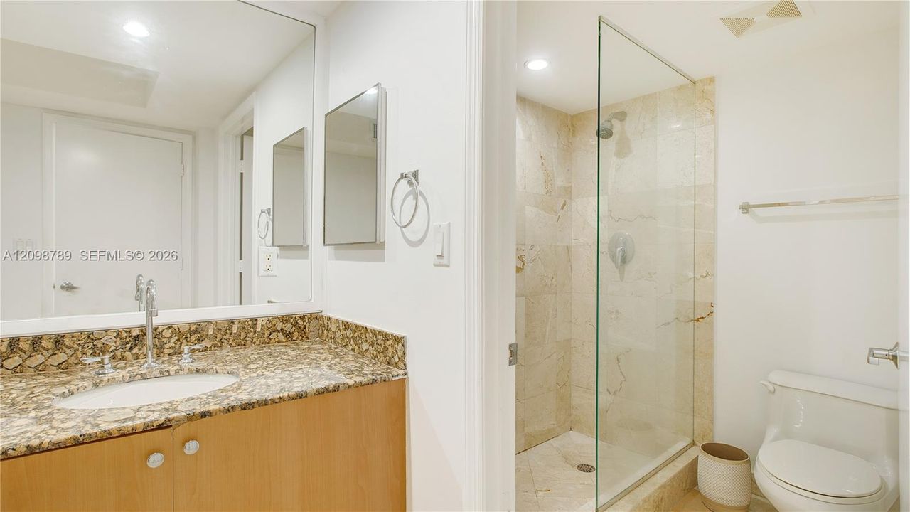 Active With Contract: $6,000 (2 beds, 2 baths, 1218 Square Feet)