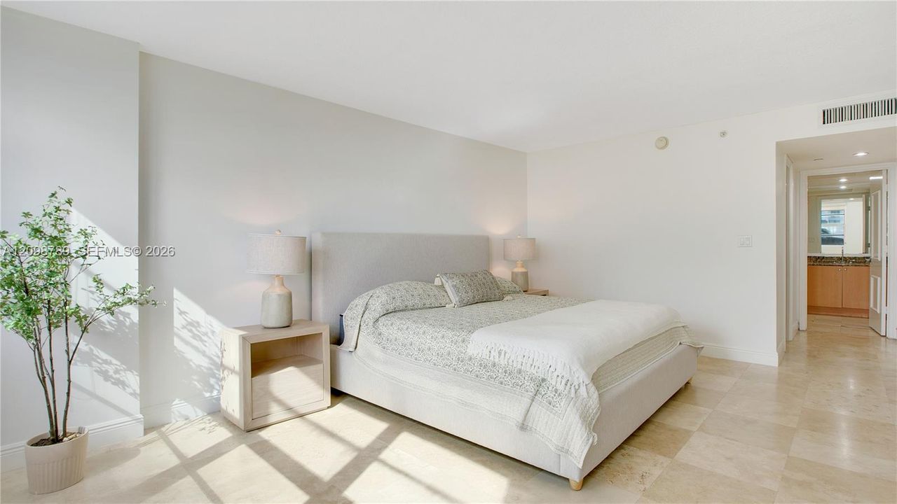 Active With Contract: $6,000 (2 beds, 2 baths, 1218 Square Feet)