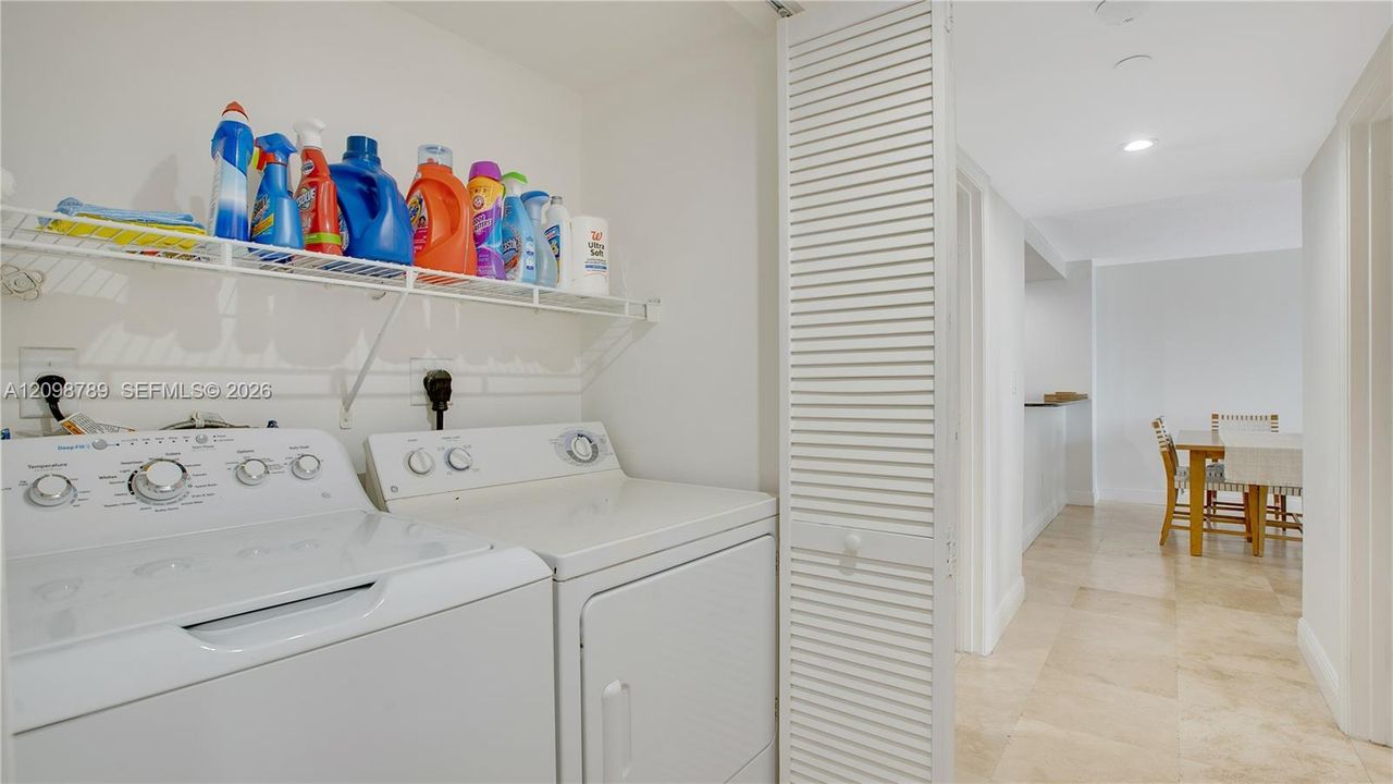 Active With Contract: $6,000 (2 beds, 2 baths, 1218 Square Feet)