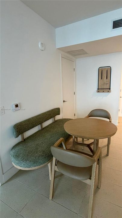 В аренду: $3,000 (1 спален, 1 ванн, 588 Квадратных фут)