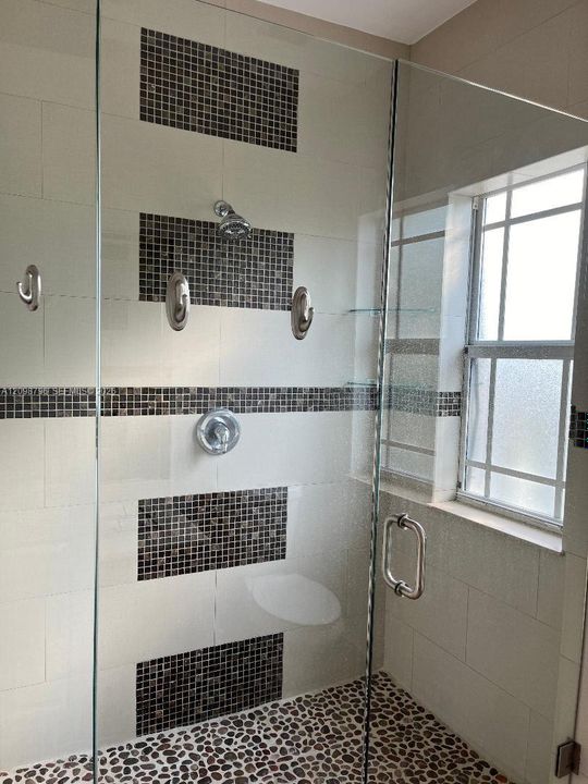 For Rent: $6,100 (5 beds, 4 baths, 3431 Square Feet)