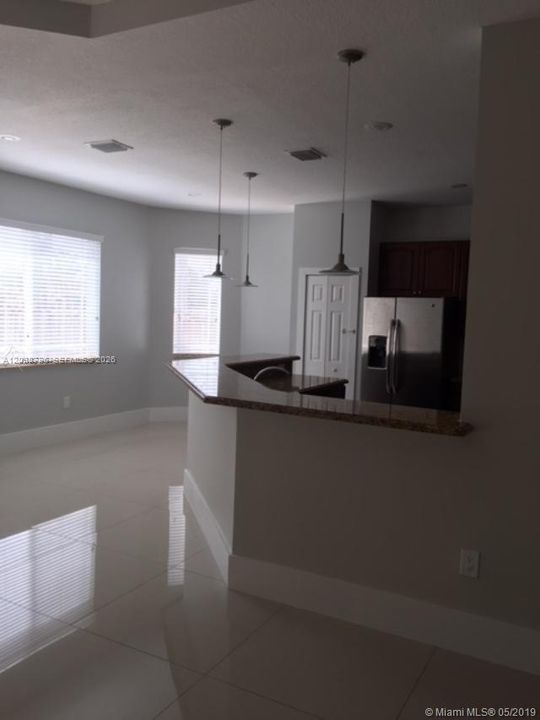 For Rent: $6,100 (5 beds, 4 baths, 3431 Square Feet)