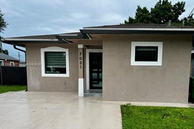 For Sale: $589,000 (3 beds, 2 baths, 1122 Square Feet)