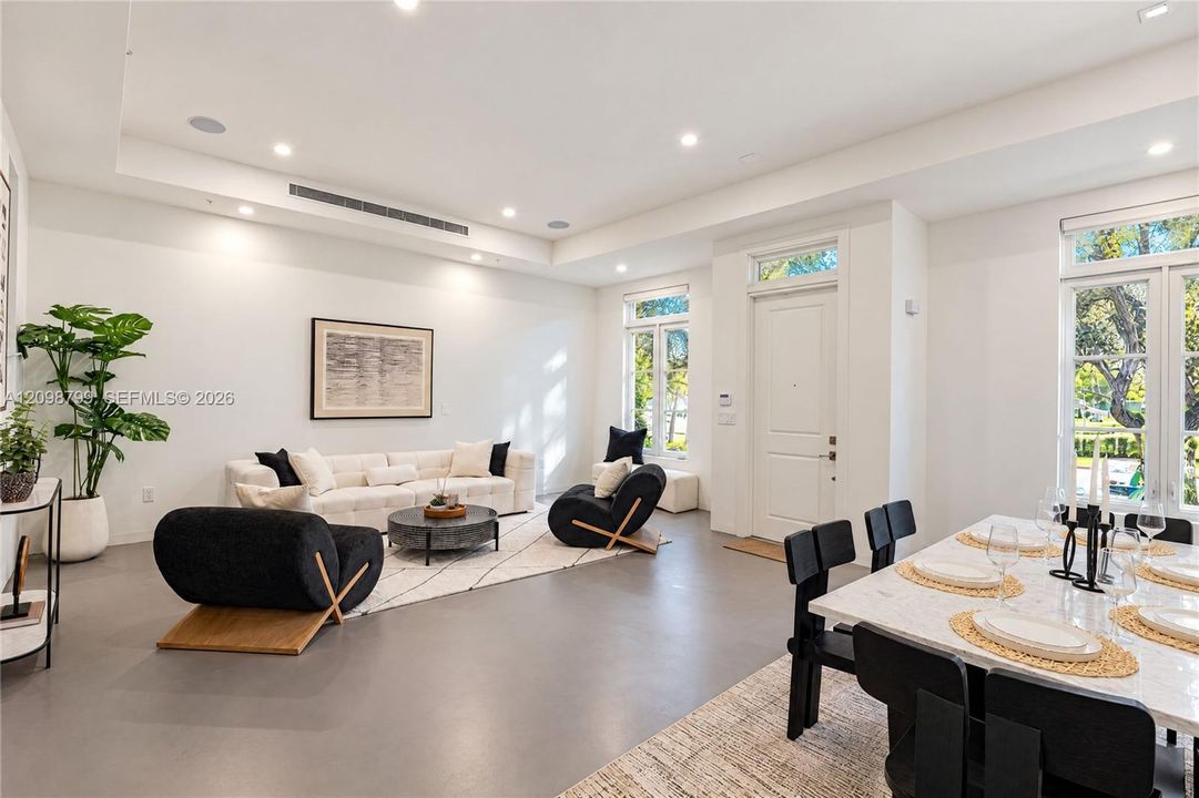 For Sale: $2,995,000 (3 beds, 3 baths, 2976 Square Feet)