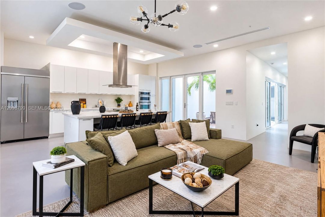 For Sale: $2,995,000 (3 beds, 3 baths, 2976 Square Feet)