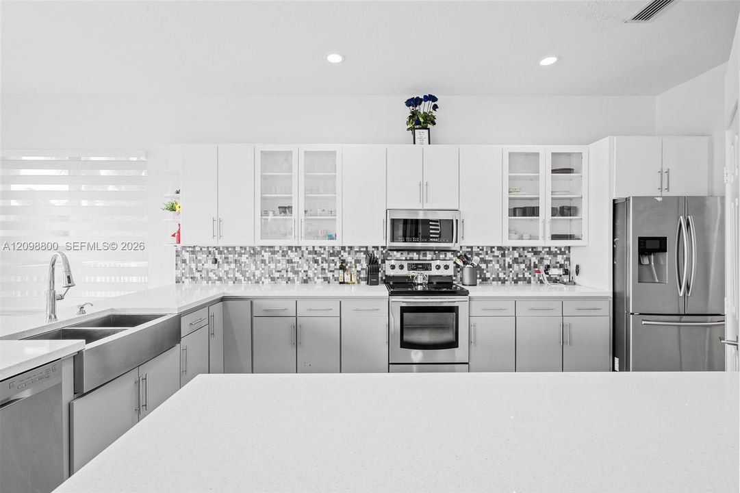 For Rent: $6,500 (4 beds, 3 baths, 3080 Square Feet)