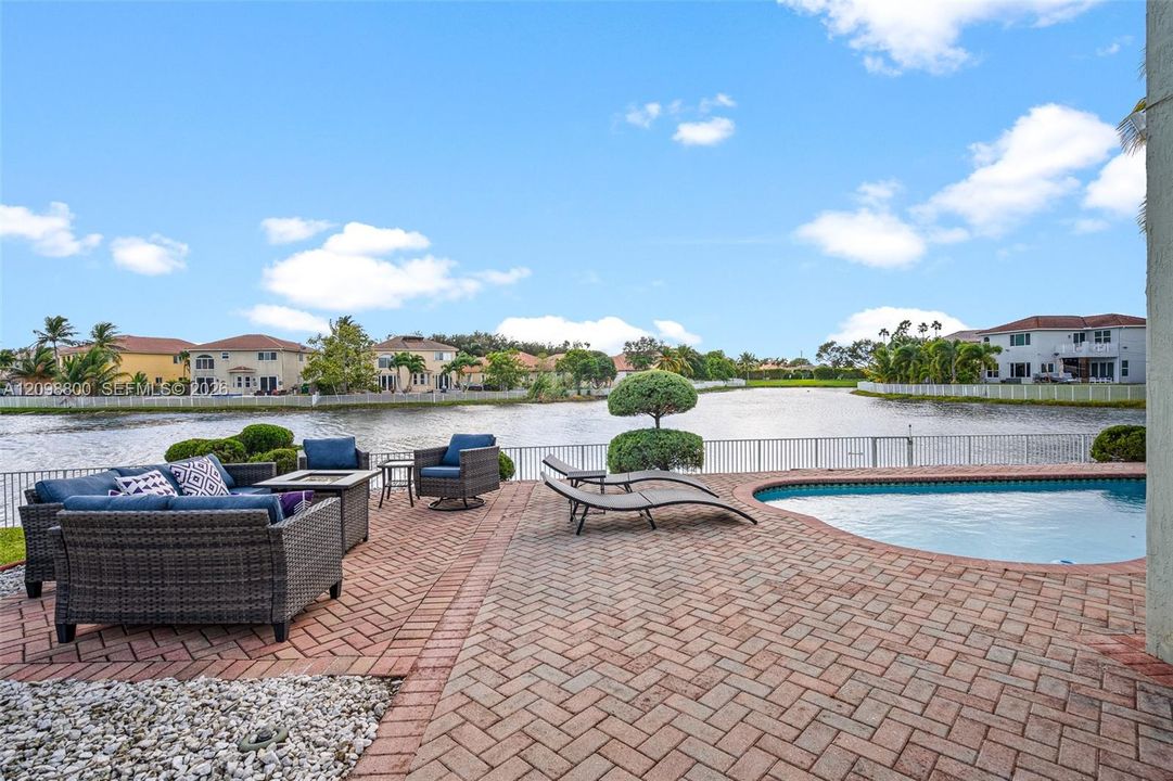 For Rent: $6,500 (4 beds, 3 baths, 3080 Square Feet)
