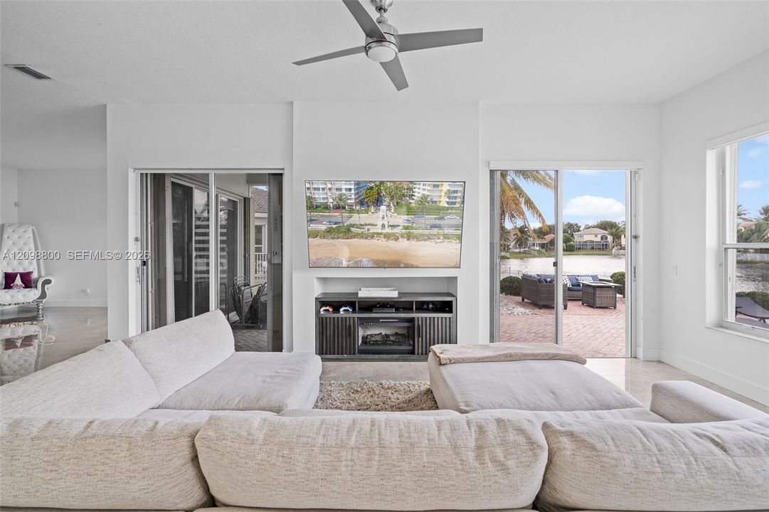 For Rent: $6,500 (4 beds, 3 baths, 3080 Square Feet)