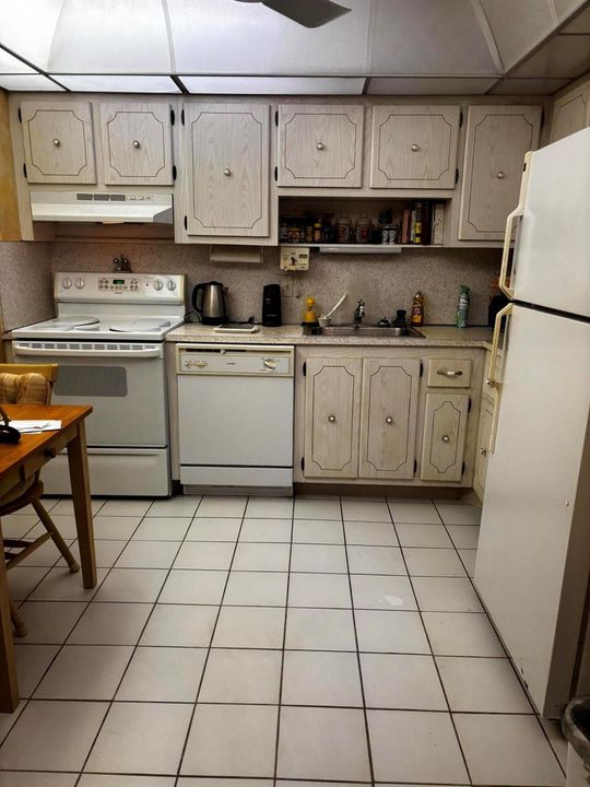 KITCHEN.