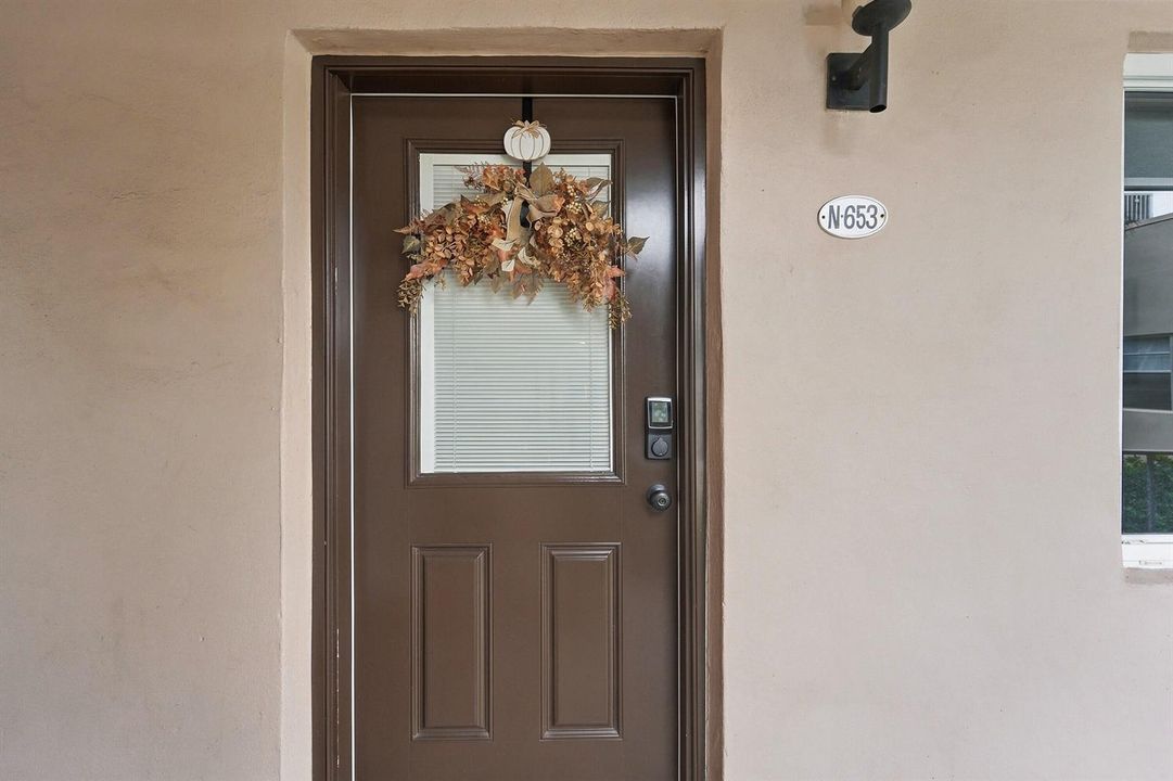 05_exterior entry