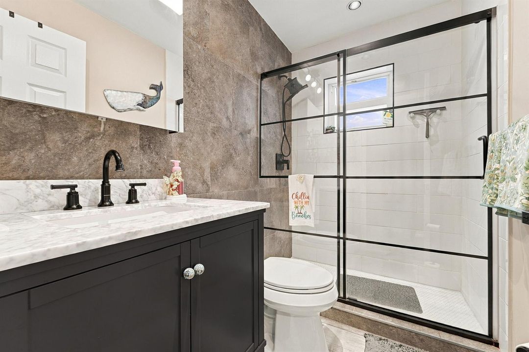 12_bathroom