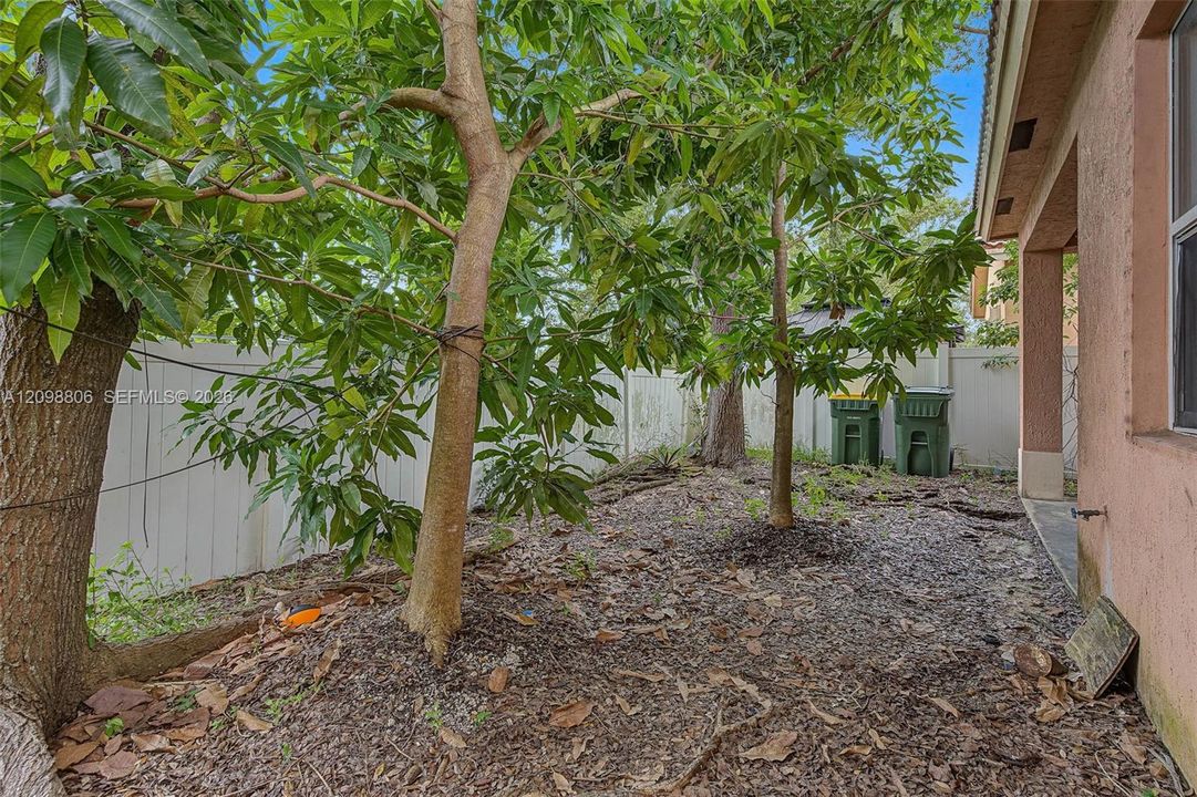 En Venta: $450,000 (5 camas, 3 baños, 2063 Pies cuadrados)