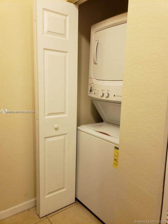 В аренду: $1,600 (0 спален, 1 ванн, 0 Квадратных фут)