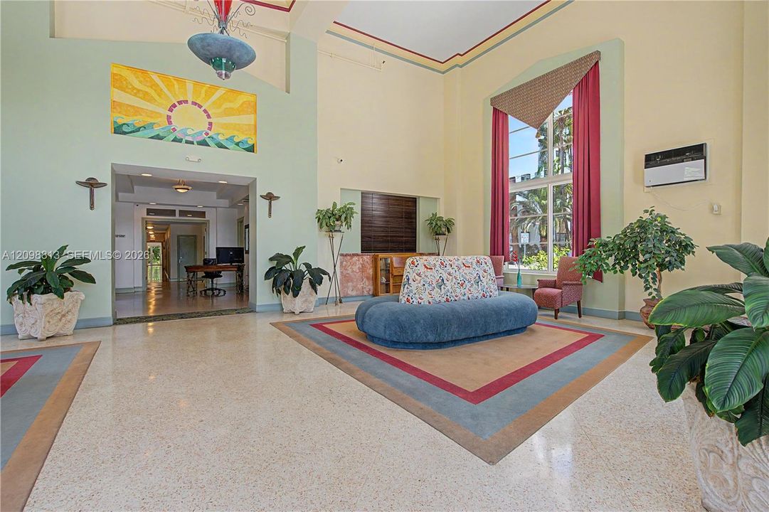 В аренду: $2,000 (0 спален, 1 ванн, 340 Квадратных фут)
